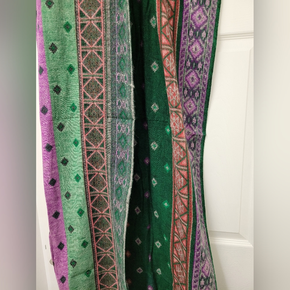 Winter Shawl - Picture 3 of 4